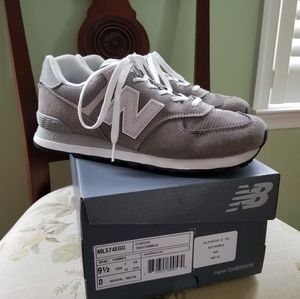 Mens New Balance Classics